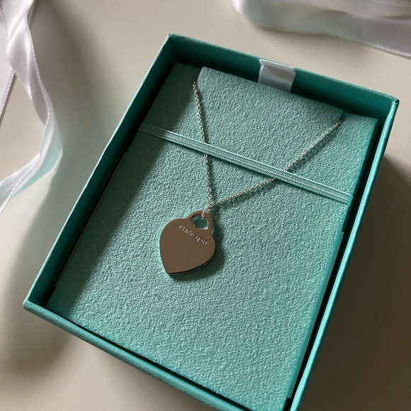 Tiffany & Co Heart Tag Pendant - Picture 6 of 9